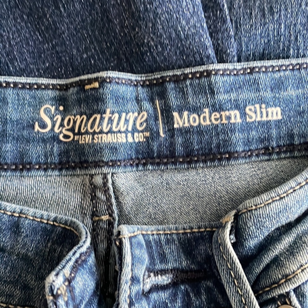 Jeans - Picture 2 of 9